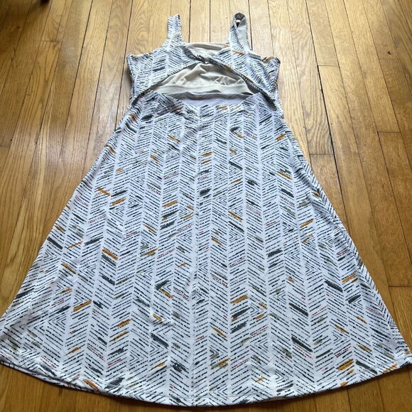 Prana Size M Skypath Sleeveless Shelf Bra Open Back Active Athleisure Sun Dress - Picture 4 of 16